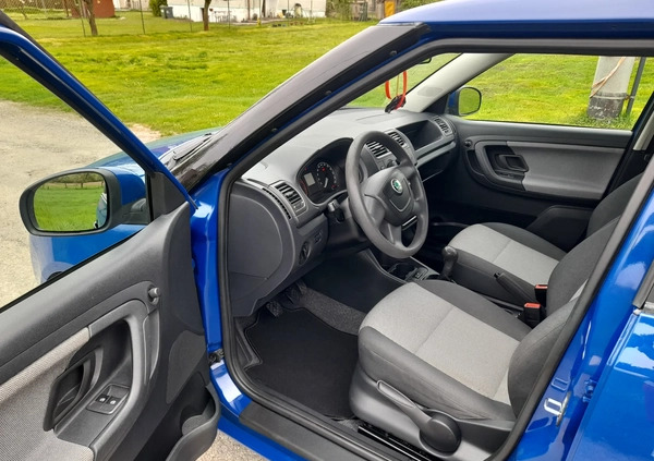 Skoda Fabia cena 14900 przebieg: 122000, rok produkcji 2009 z Toszek małe 137